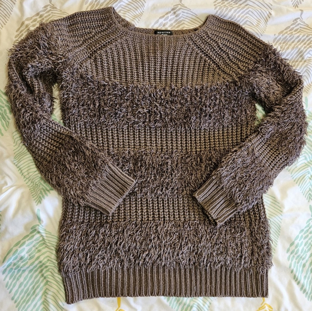 🖖 Spense Knits 🖖 Fuzzy Knitted Sweater